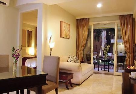 The Maja Kuta Hotel Кута Екстериор снимка