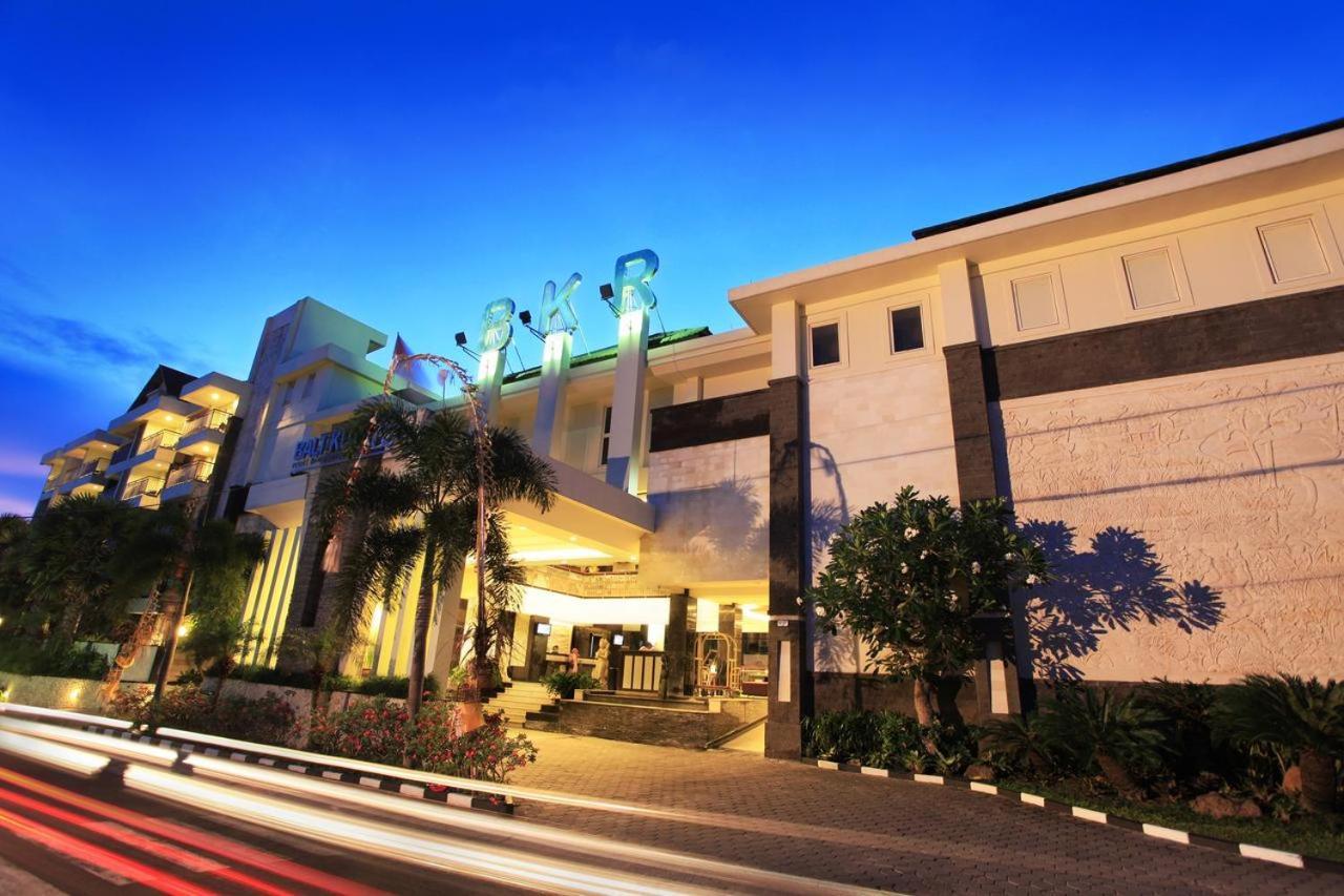 The Maja Kuta Hotel Кута Екстериор снимка