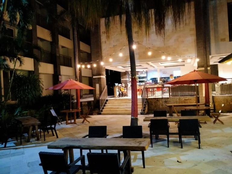 The Maja Kuta Hotel Кута Екстериор снимка